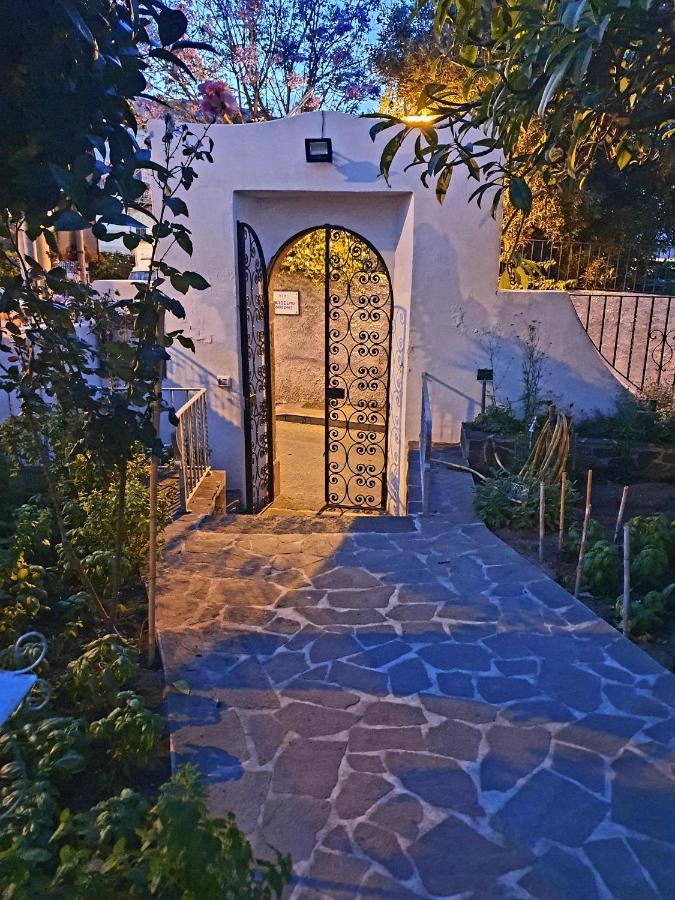 Villa Casa Dafne Lipari  Exterior foto